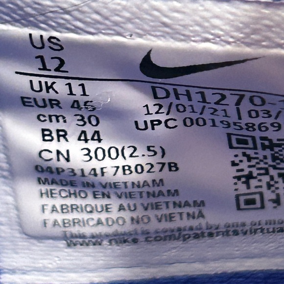 Nike LeBron 19 Low "Black Toe" White Blue Basketball Sneaker Size 12 - Picture 9 of 10